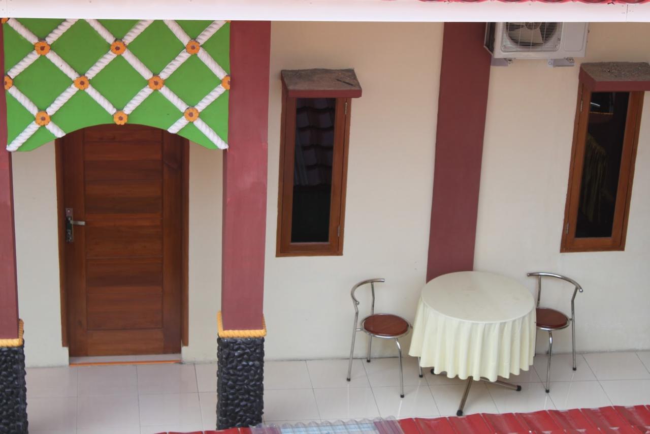 מלון מדאן Pondok Cemara מראה חיצוני תמונה