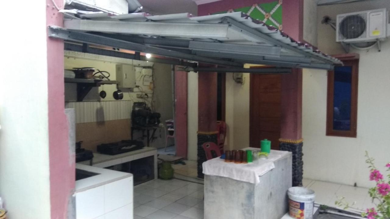 מלון מדאן Pondok Cemara מראה חיצוני תמונה